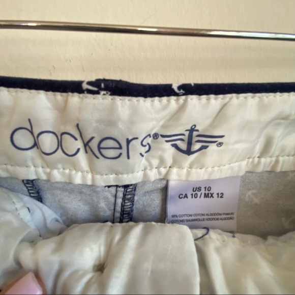 Dockers Shorts Women Navy Blue White Anchors  Pockets Flat Front‎  Size 10 - Picture 6 of 9
